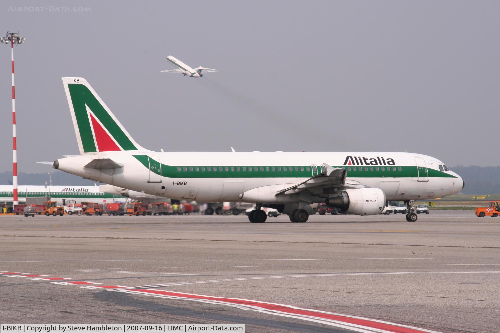 I-BIKB, 2000 Airbus A320-214 C/N 1226, At Milan Malpensa