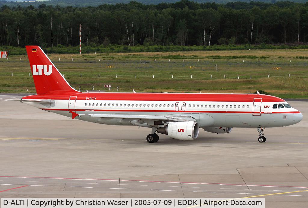 D-ALTI, 2002 Airbus A320-214 C/N 1806, LTU