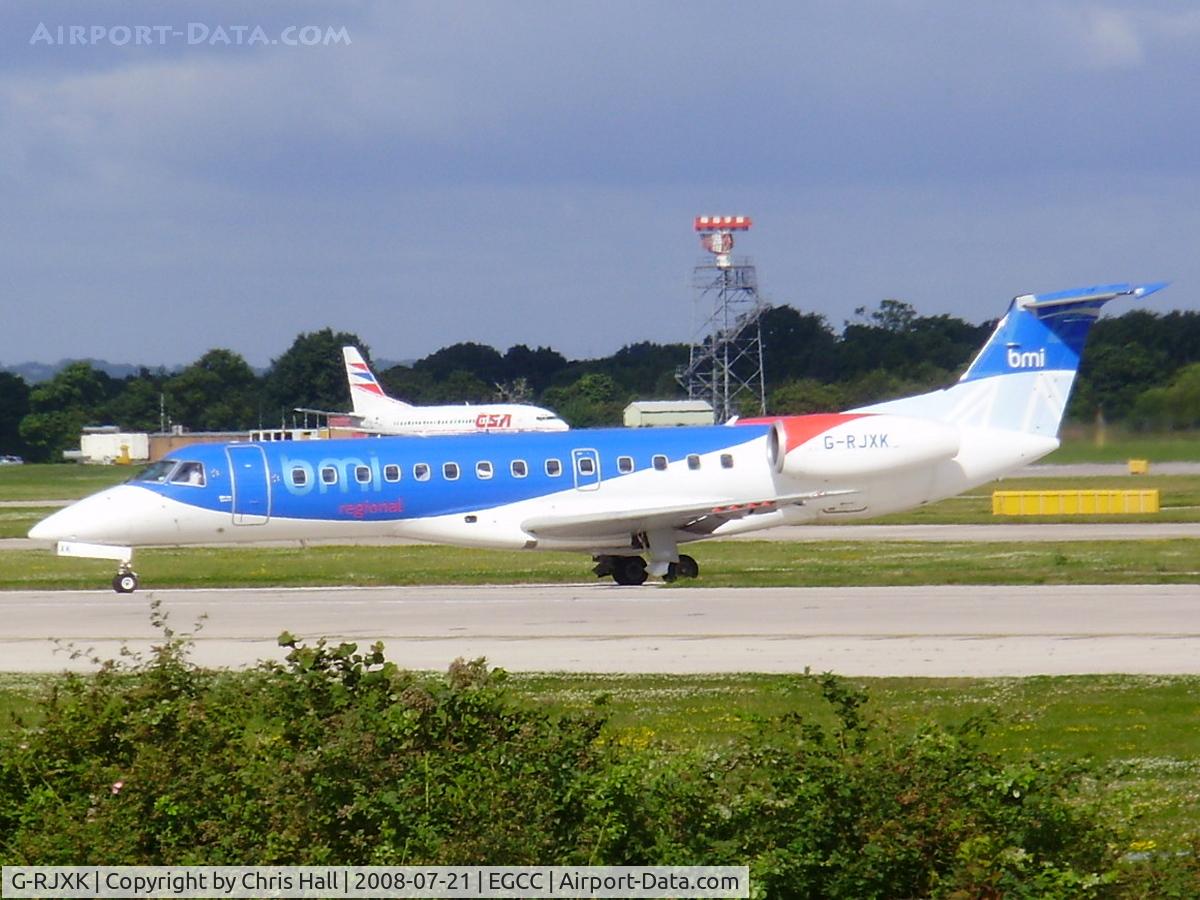 G-RJXK, 2001 Embraer ERJ-135ER (EMB-135ER) C/N 145494, bmi regional