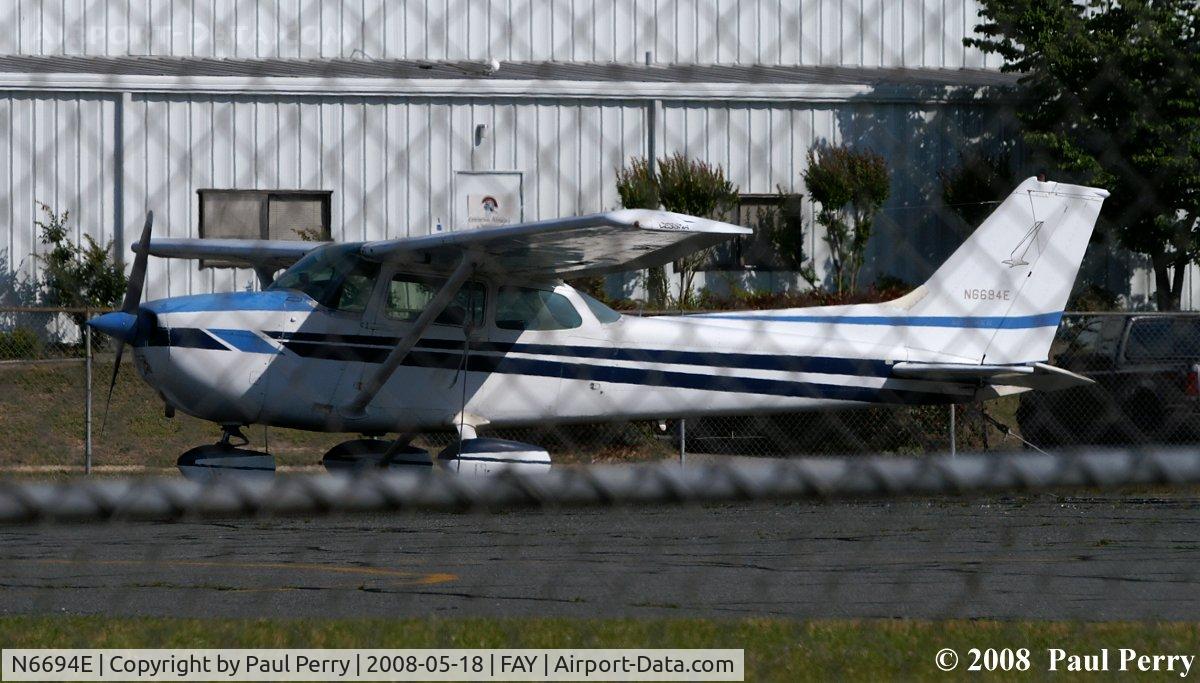 N6694E, 1978 Cessna 172N C/N 17272050, Local lady hanging about
