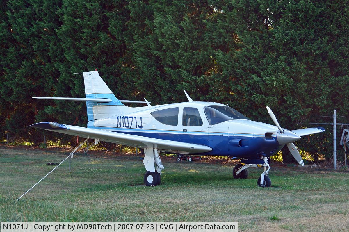 N1071J, 1973 Aero Commander 112 C/N 71, Taken in the afternoon at Lee Airport.