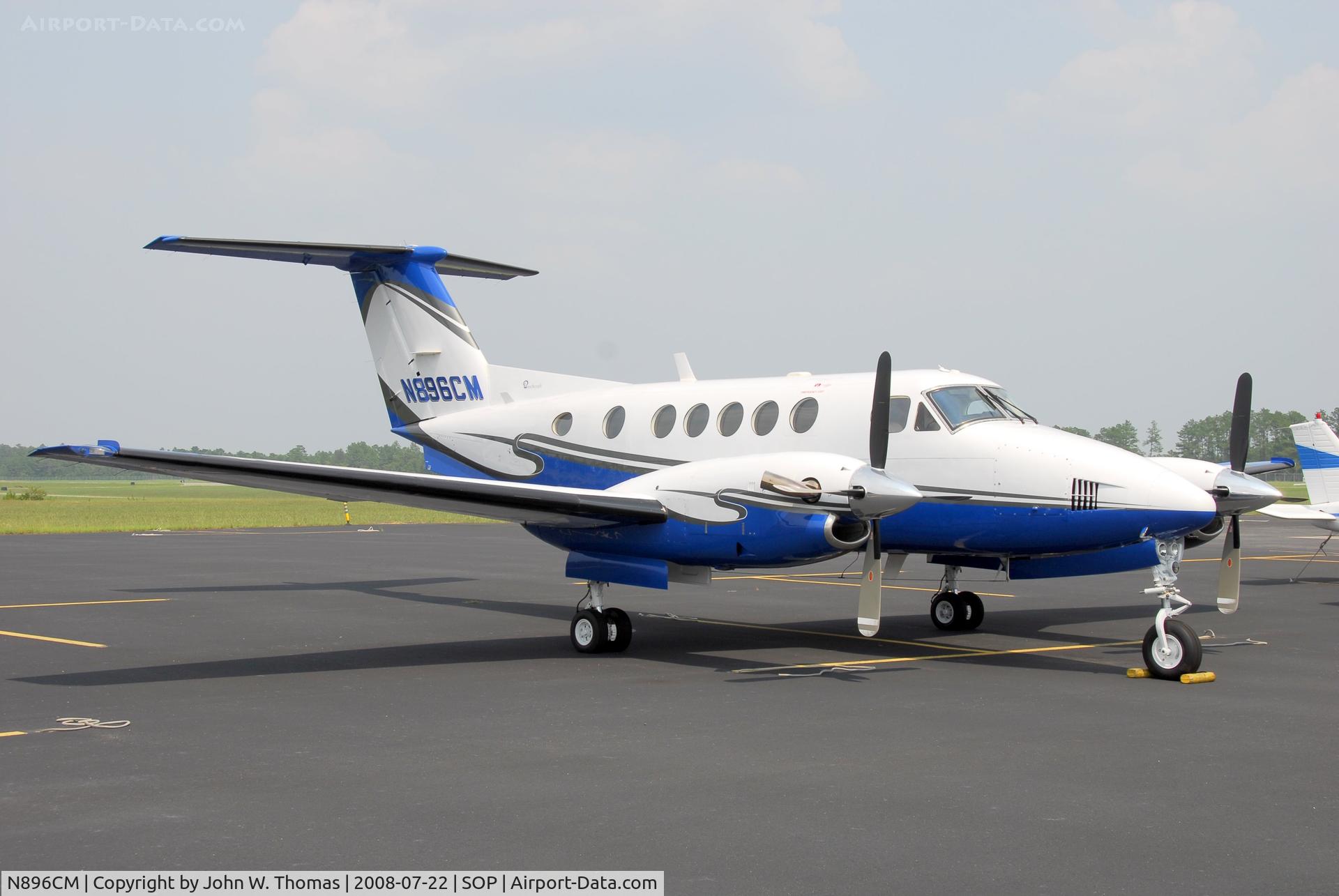 N896CM, 1980 Beech 200 Super King Air C/N BB-668, Taking a rest
