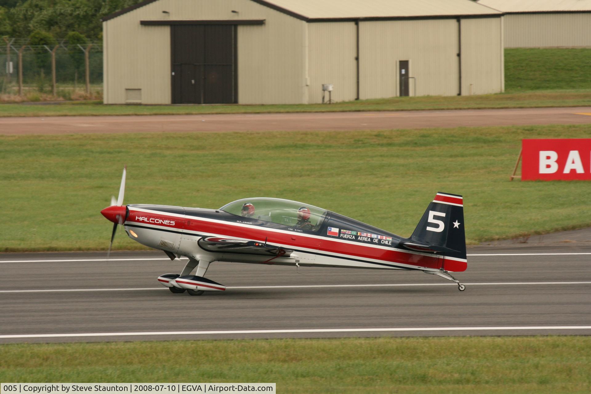 146, Extra EA-300L C/N 146, Taken at the Royal International Air Tattoo 2008 during arrivals and departures (show days cancelled due to bad weather)