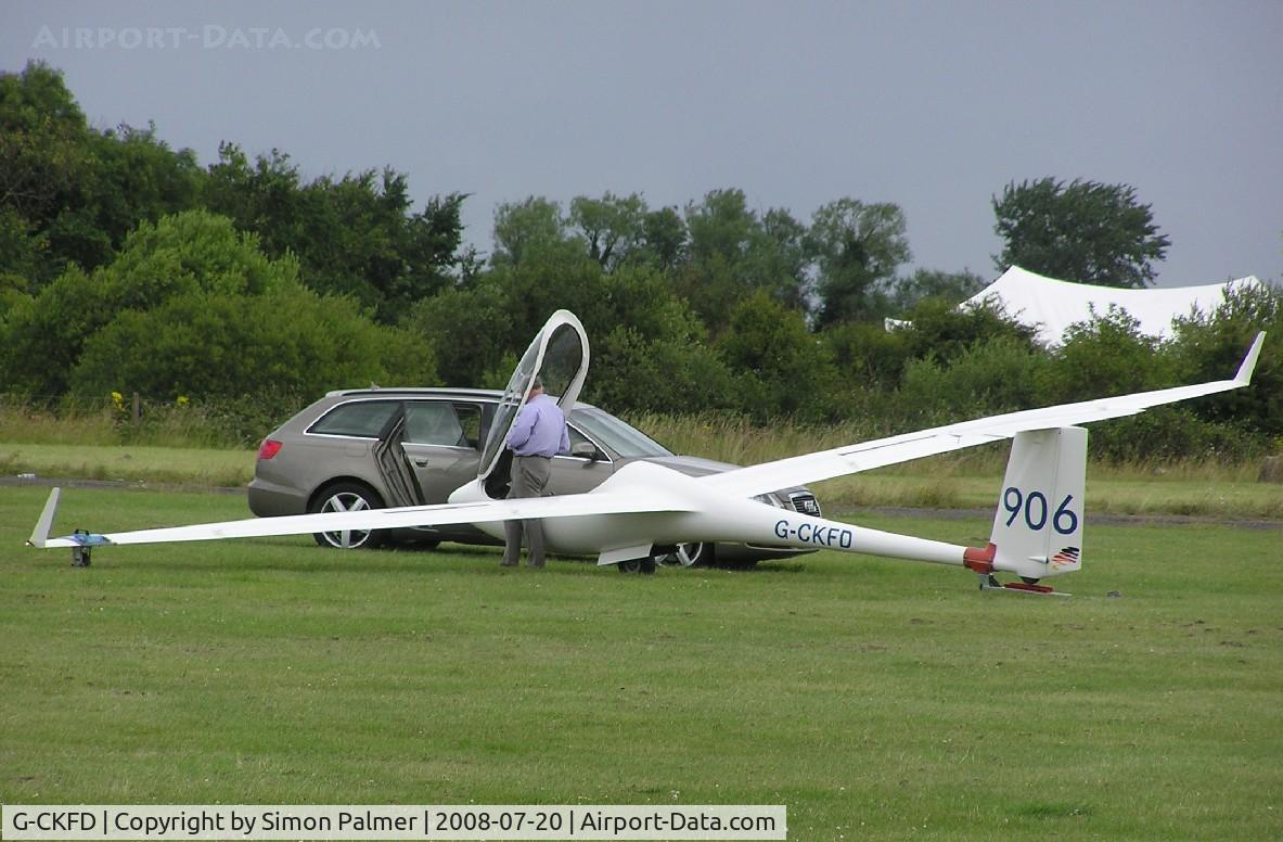 G-CKFD, 2003 Schleicher ASW-27 C/N 27211, ASW27B at Bicester