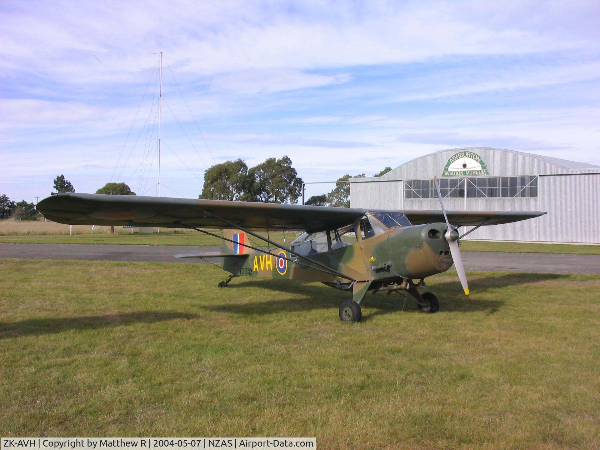 ZK-AVH, 1944 Taylorcraft J Auster 5 C/N 1412, AVH at Ashburton, NZ
