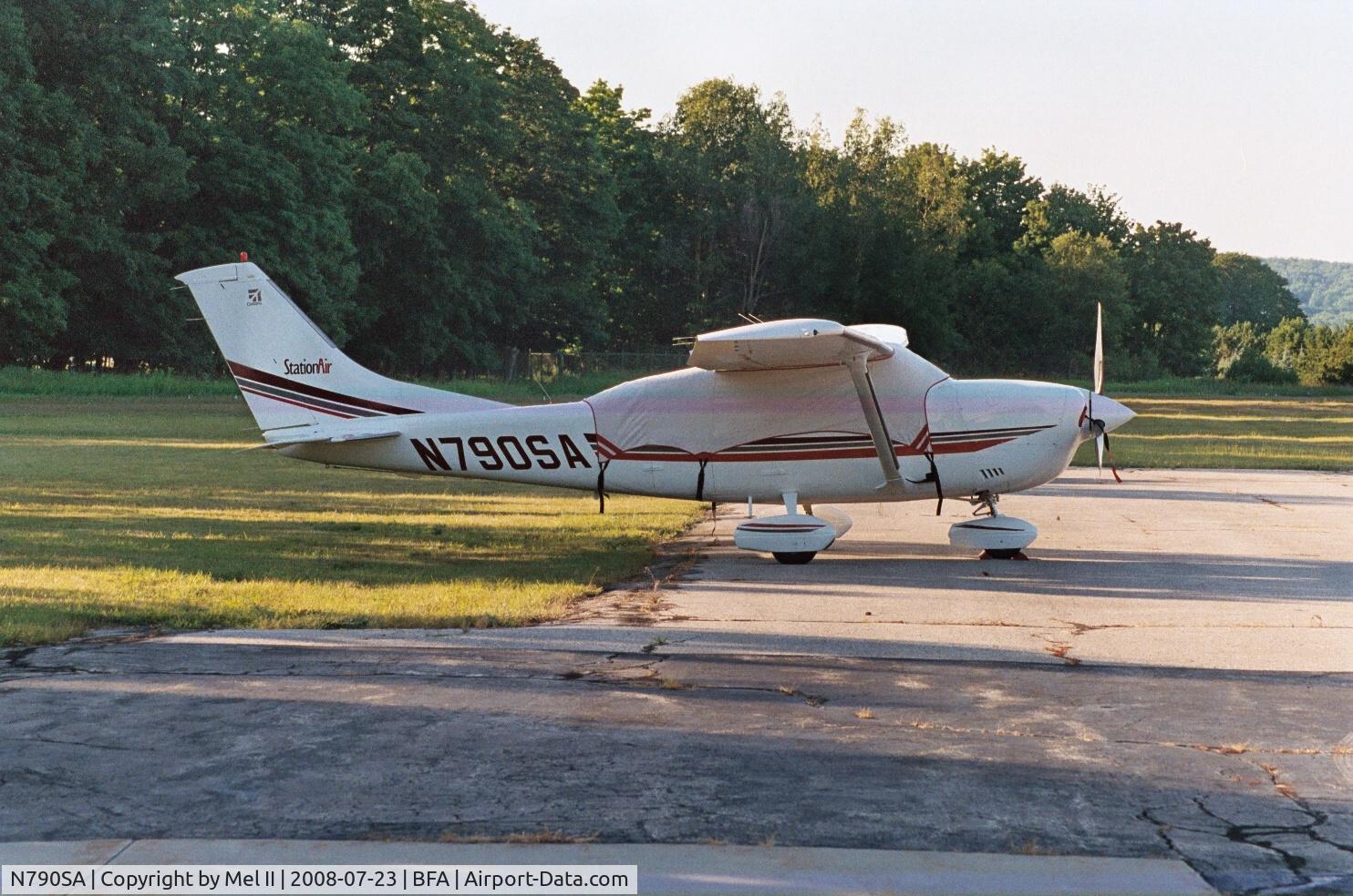 N790SA, 2001 Cessna 206H Stationair C/N 20608160, Parked @ Boyne Mountain Airport (BFA)