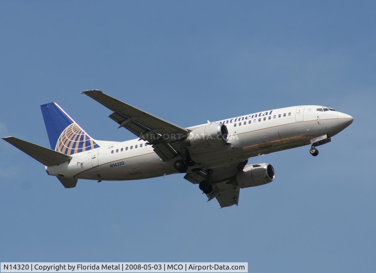 N14320, 1986 Boeing 737-3TO C/N 23371, Continental 737-300 from CLE