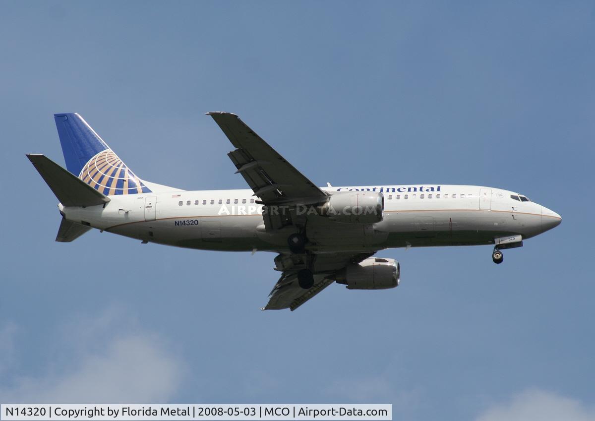 N14320, 1986 Boeing 737-3TO C/N 23371, Continental 737-300 from CLE
