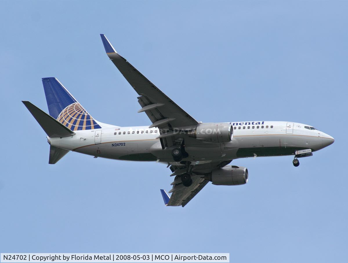 N24702, 1998 Boeing 737-724 C/N 28763, Continental 737-700 from EWR