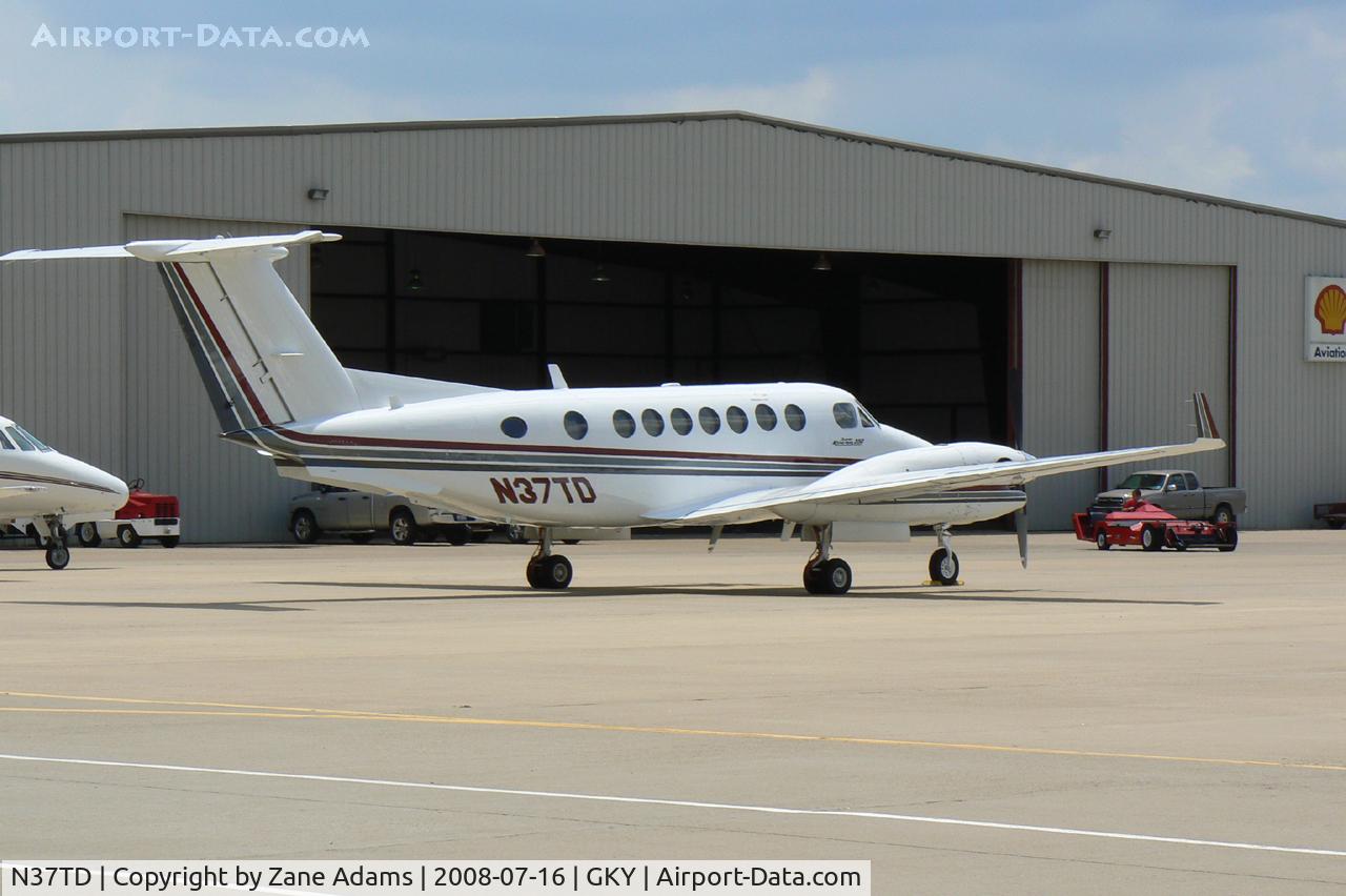 N37TD, 1990 Beech B300 King Air C/N FL-25, At Arlington Municipal