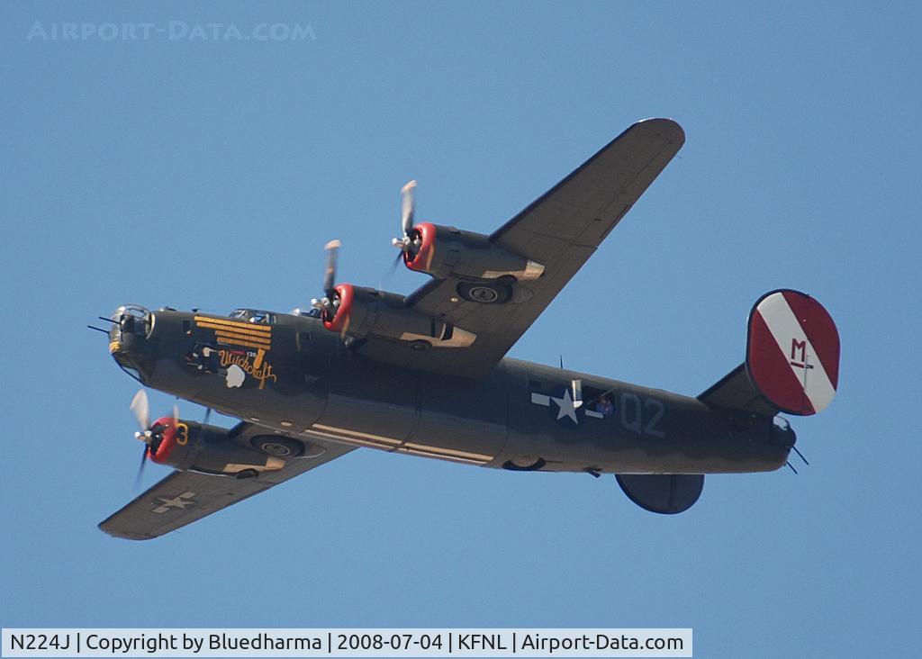 N224J, 1944 Consolidated B-24J-85-CF Liberator C/N 1347 (44-44052), Fly over the airfield.