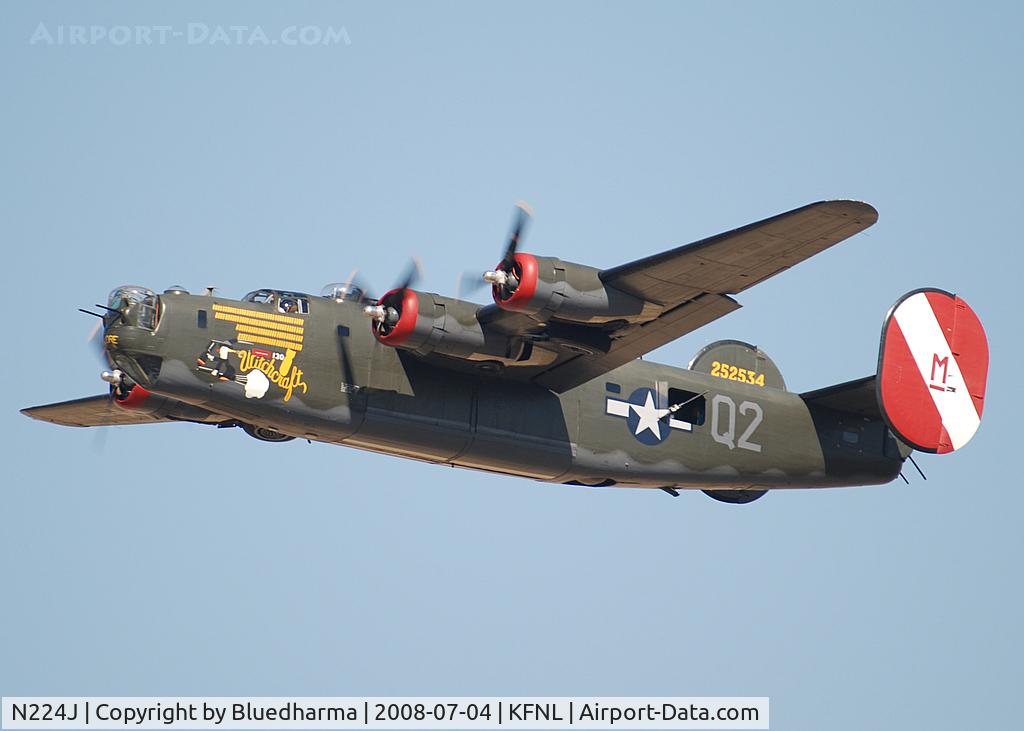 N224J, 1944 Consolidated B-24J-85-CF Liberator C/N 1347 (44-44052), Fly over the airfield.