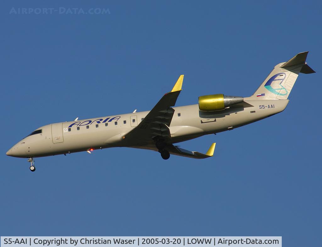 S5-AAI, 1998 Canadair CRJ-200LR (CL-600-2B19) C/N 7248, Adria