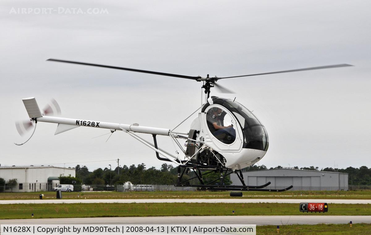 N1628X, 2006 Schweizer 269C-1 C/N 0258, Inbound for landing.