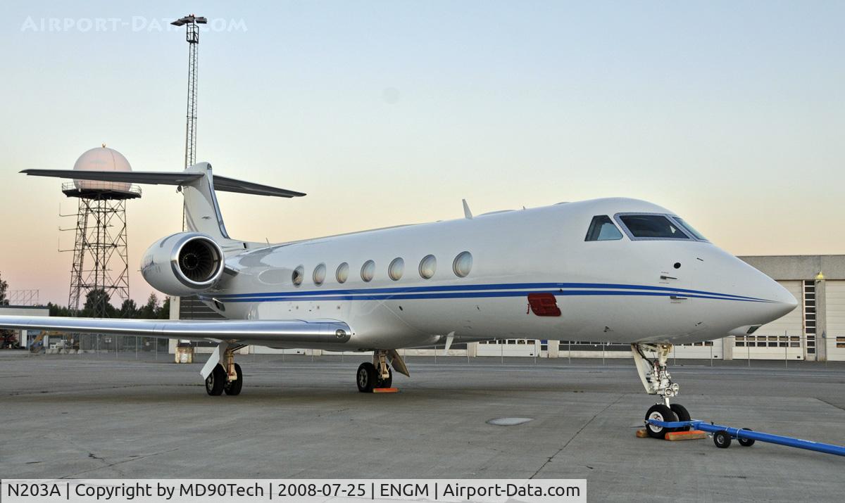N203A, 2007 Gulfstream Aerospace GV-SP (G550) C/N 5169, Early in the morning at OSL.