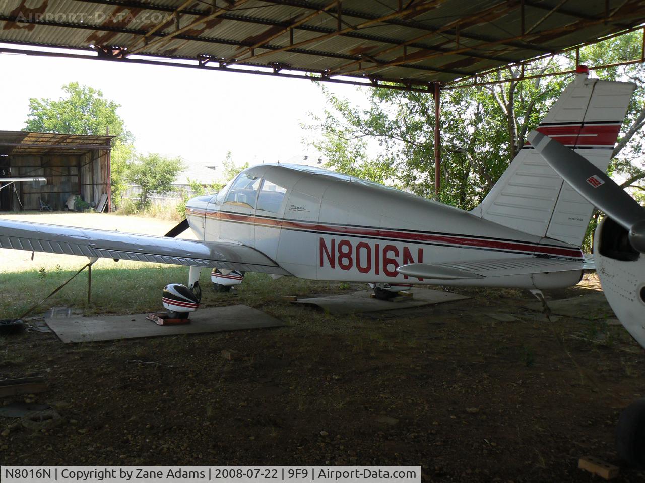 N8016N, 1968 Piper PA-28-140 C/N 28-25258, At Sycamore Strip, Ft. Worth, TX