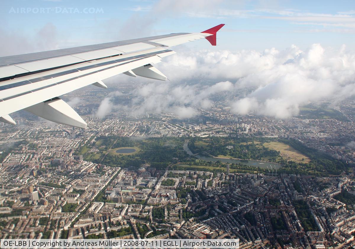 OE-LBB, 1995 Airbus A321-111 C/N 570, Approaching London-Heathrow, with the Hyde Park below us.