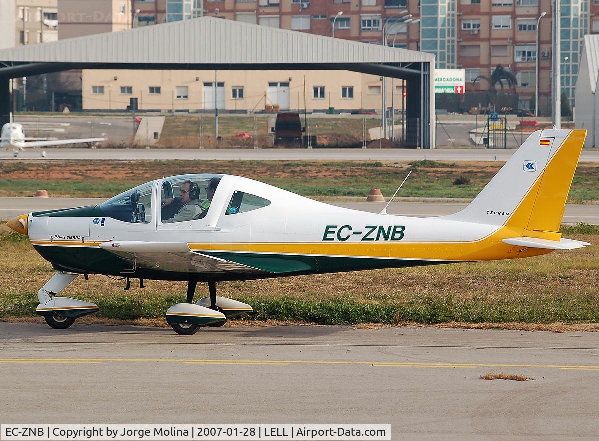 EC-ZNB, Tecnam P-2002 Sierra C/N 036, Parking after land.