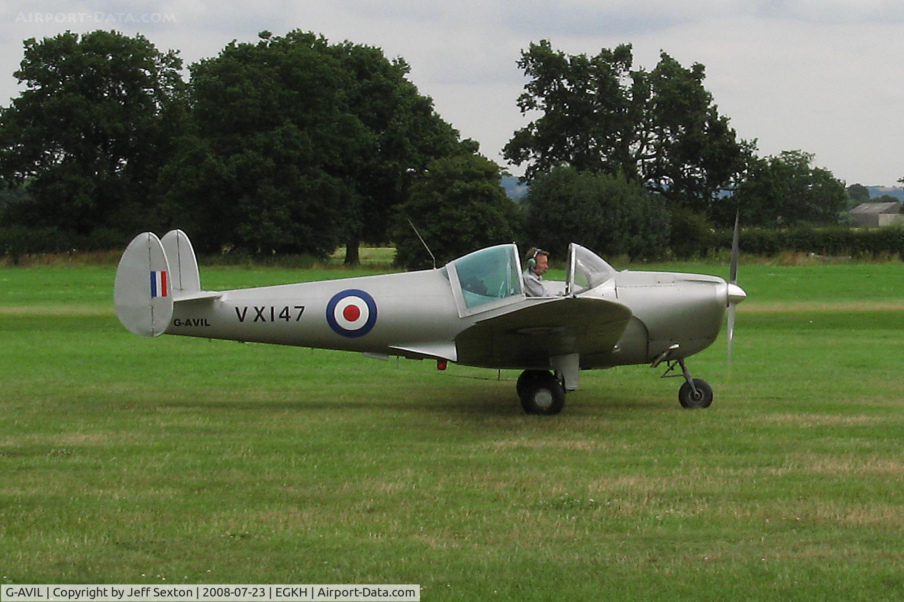 G-AVIL, 1965 Alon A-2 Aircoupe C/N A-5, Taxiing at Lashenden/Headcorn