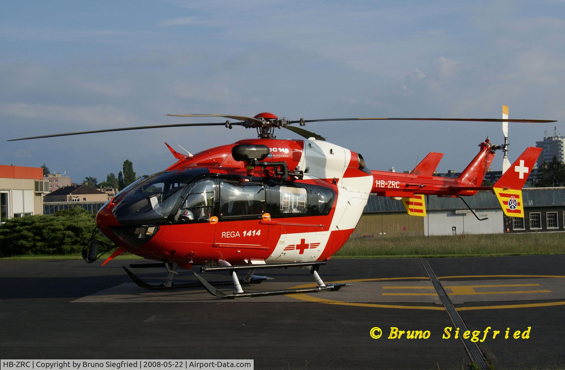 HB-ZRC, 2003 Eurocopter-Kawasaki EC-145 (BK-117C-2) C/N 9032, Lausanne LSGL