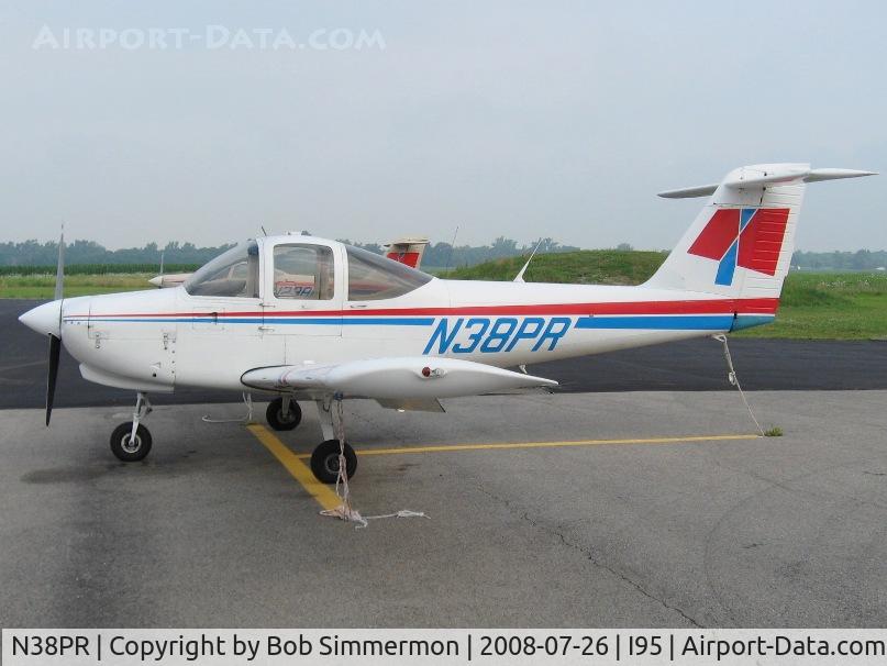 N38PR, 1978 Piper PA-38-112 Tomahawk C/N 38-78A0780, On the ramp at Kenton, OH