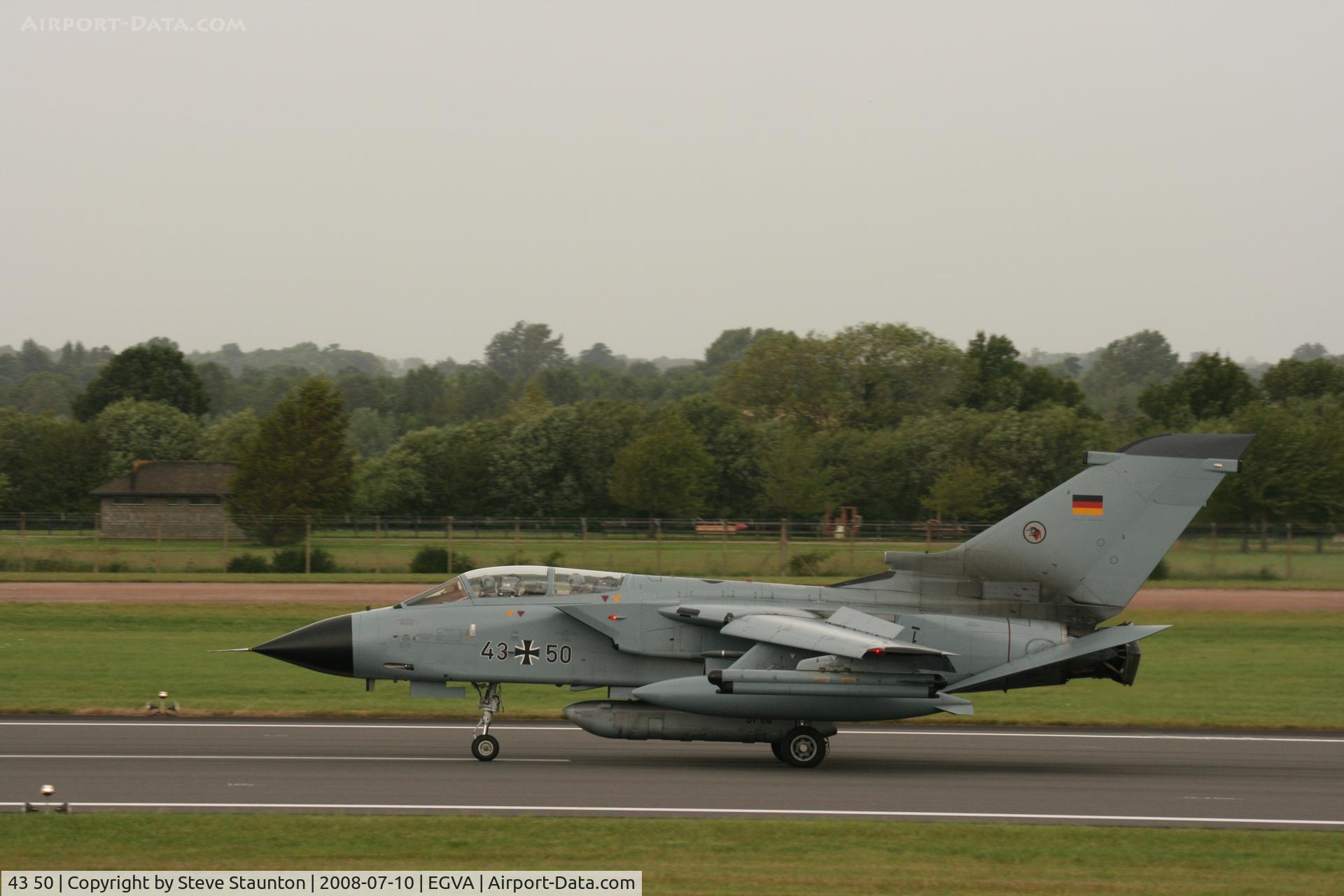 43 50, Panavia Tornado IDS C/N 135/GS024/4050, Taken at the Royal International Air Tattoo 2008 during arrivals and departures (show days cancelled due to bad weather)