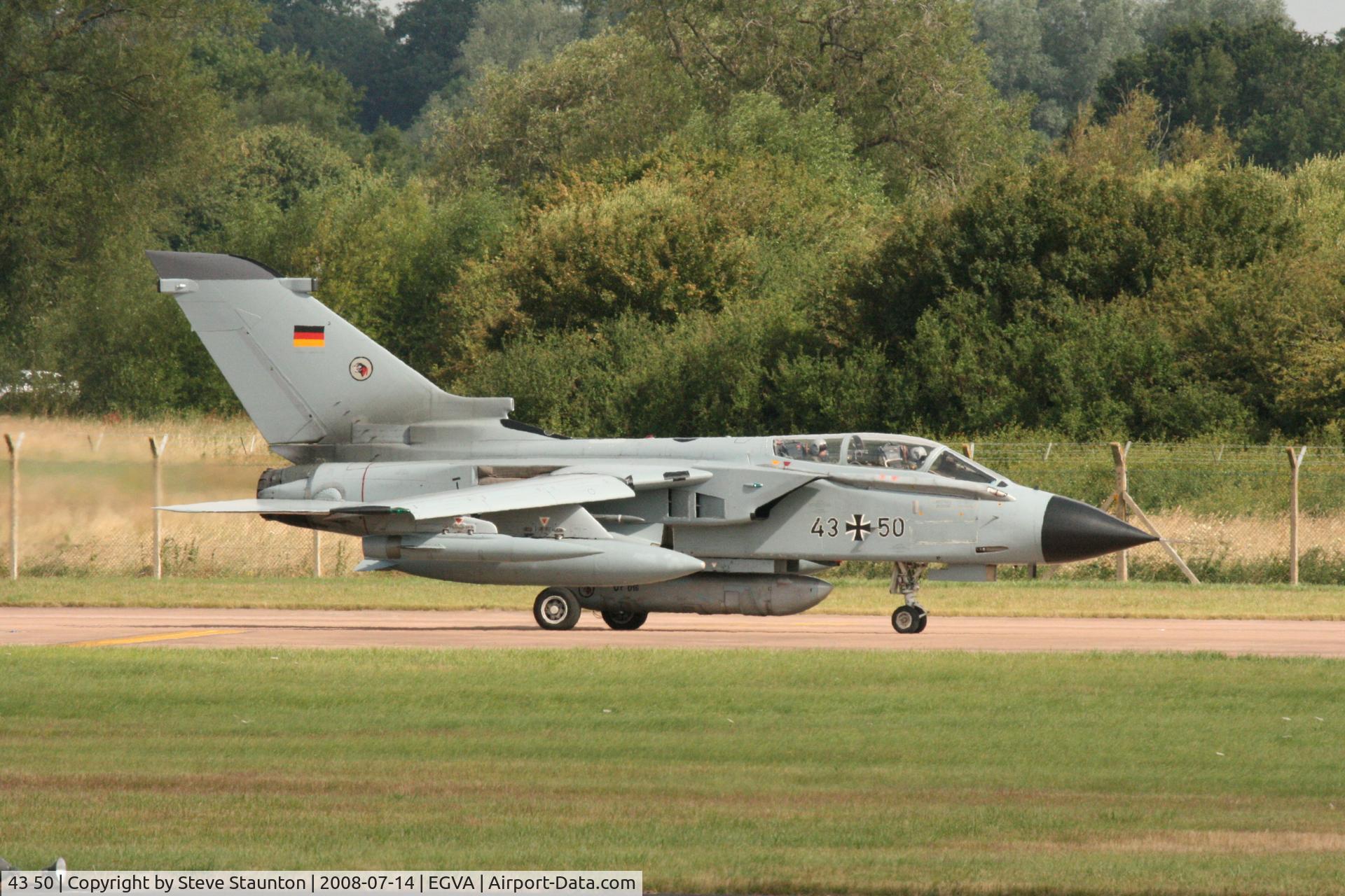 43 50, Panavia Tornado IDS C/N 135/GS024/4050, Taken at the Royal International Air Tattoo 2008 during arrivals and departures (show days cancelled due to bad weather)