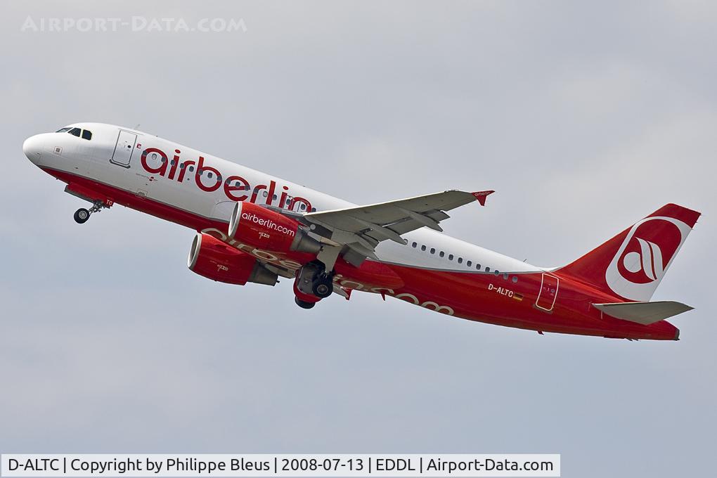 D-ALTC, 2001 Airbus A320-214 C/N 1441, Climbing steep from rwy 23L.
