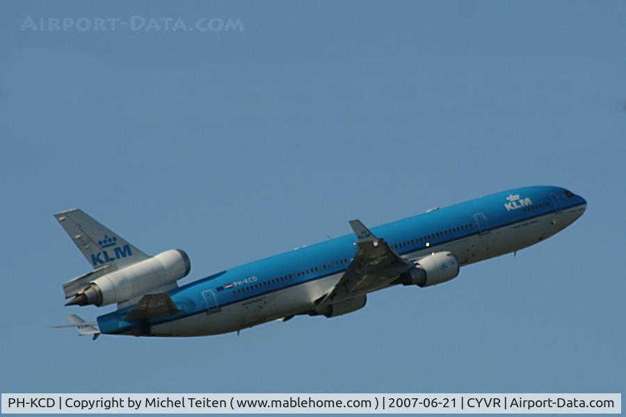 PH-KCD, 1994 McDonnell Douglas MD-11 C/N 48558, KLM taking off for its long flight back to Amsterdam