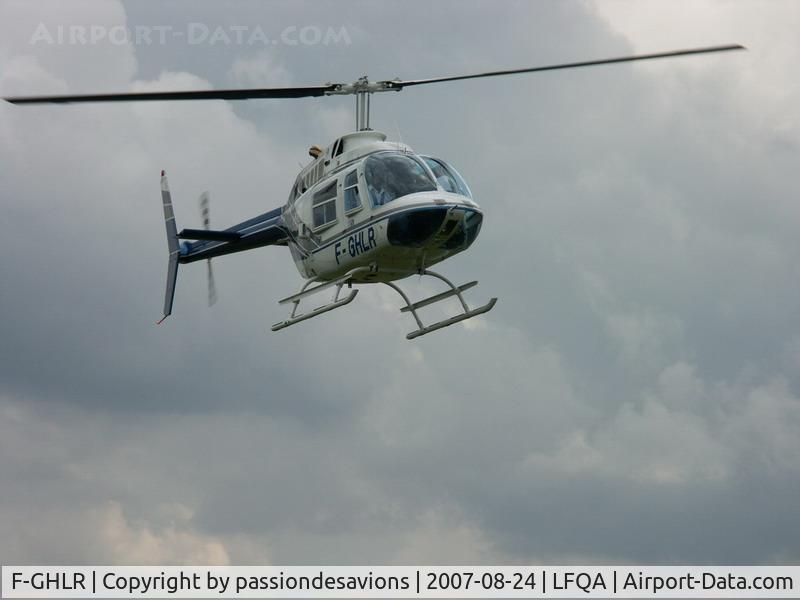 F-GHLR, Bell 206B JetRanger III C/N 2718, sur l'aéroport de Reims-Prunay