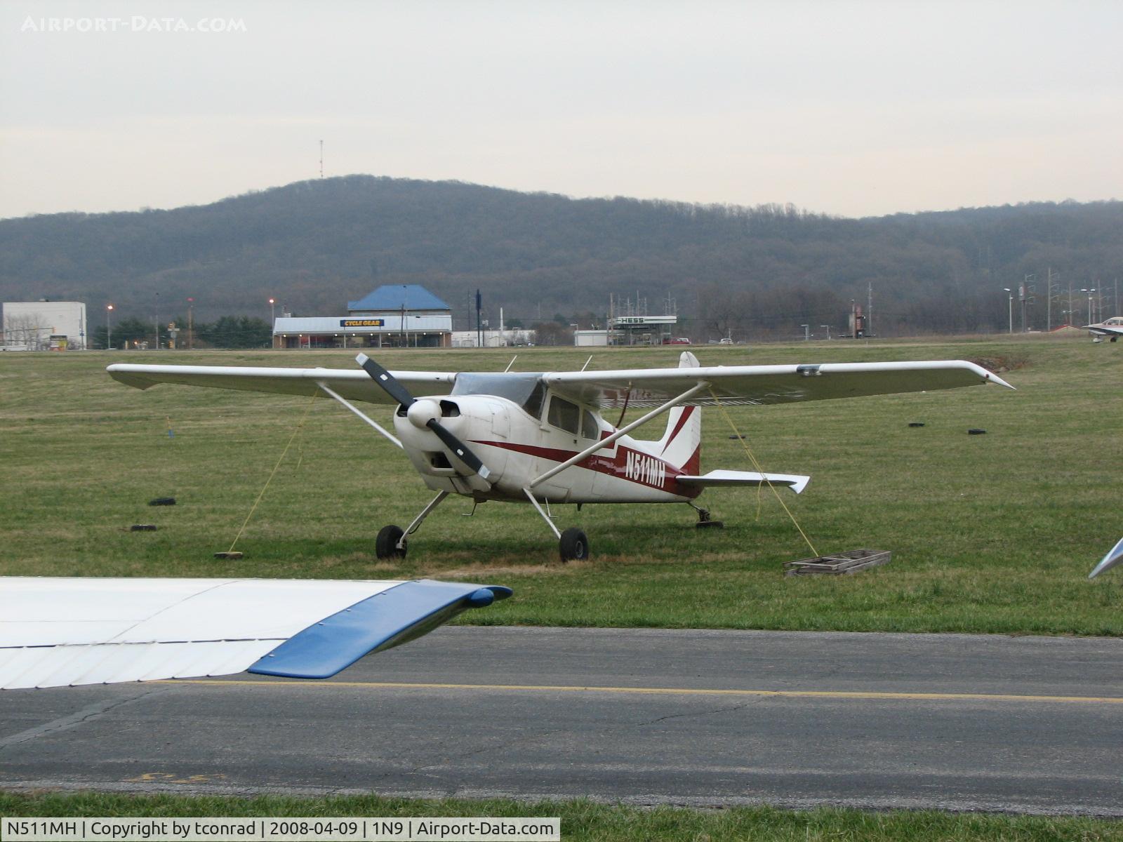 N511MH, 1953 Cessna 180 C/N 30510, at Queen City