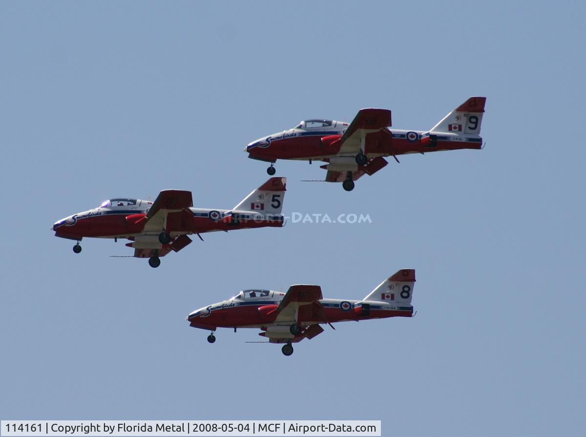 114161, Canadair CT-114 Tutor C/N 1161, Snowbirds landing after performance