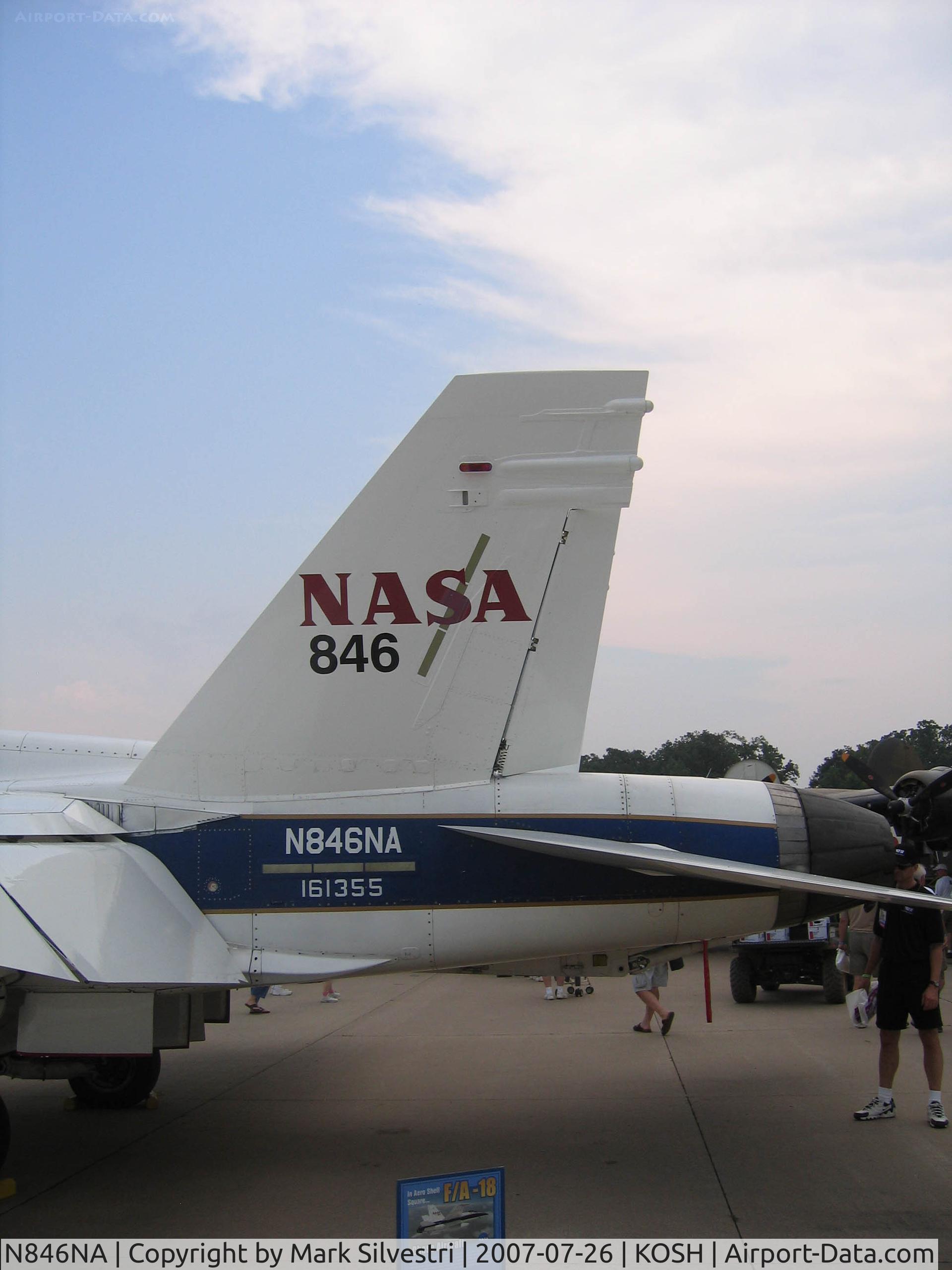 N846NA, McDonnell Douglas F/A-18B Hornet C/N 23, Oshkosh 2007