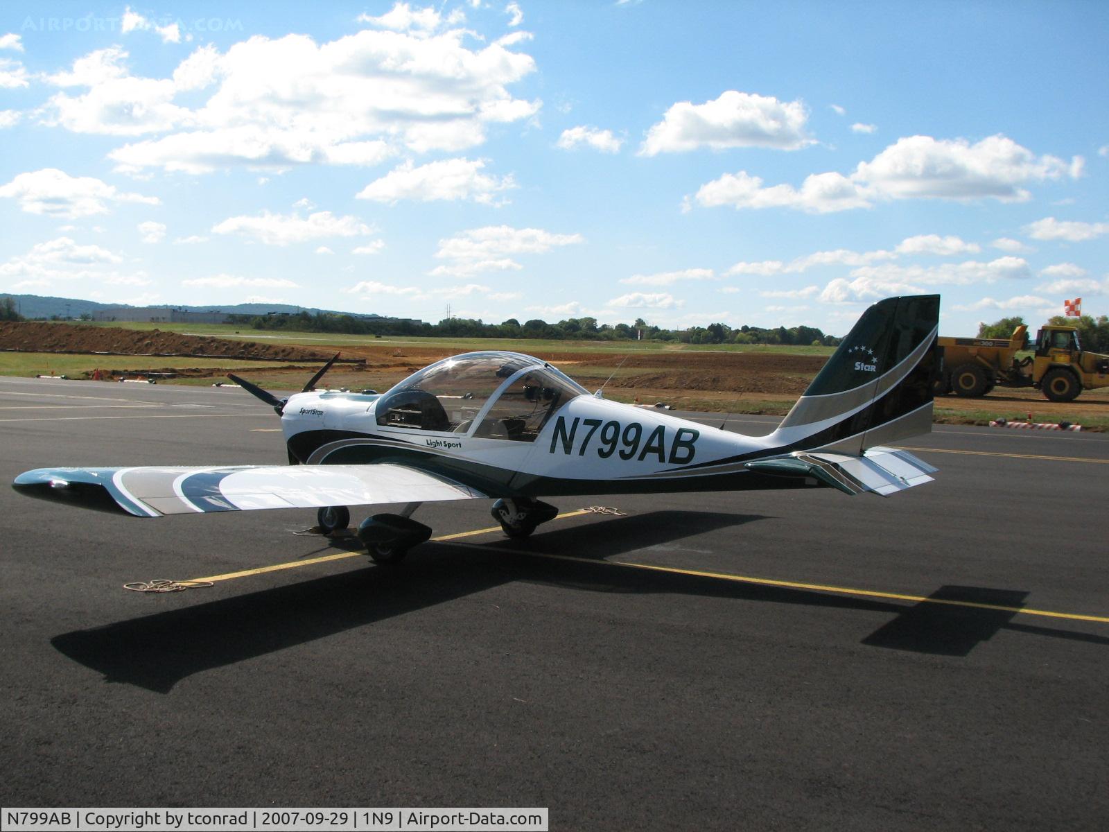 N799AB, 2006 Evektor-Aerotechnik Sportstar C/N 20060613, at Queen City