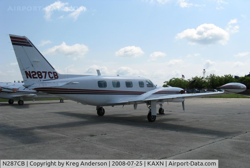 N287CB, 1982 Piper PA-31T2 Cheyenne IIXL C/N 31T-8166051, On the ramp.