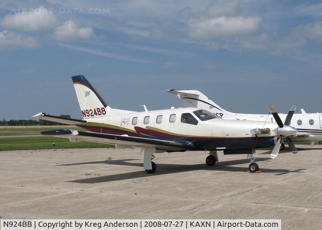 N924BB, 2007 Socata TBM-700 C/N 405, A one year old TBM850 sitting on the ramps with the jets
