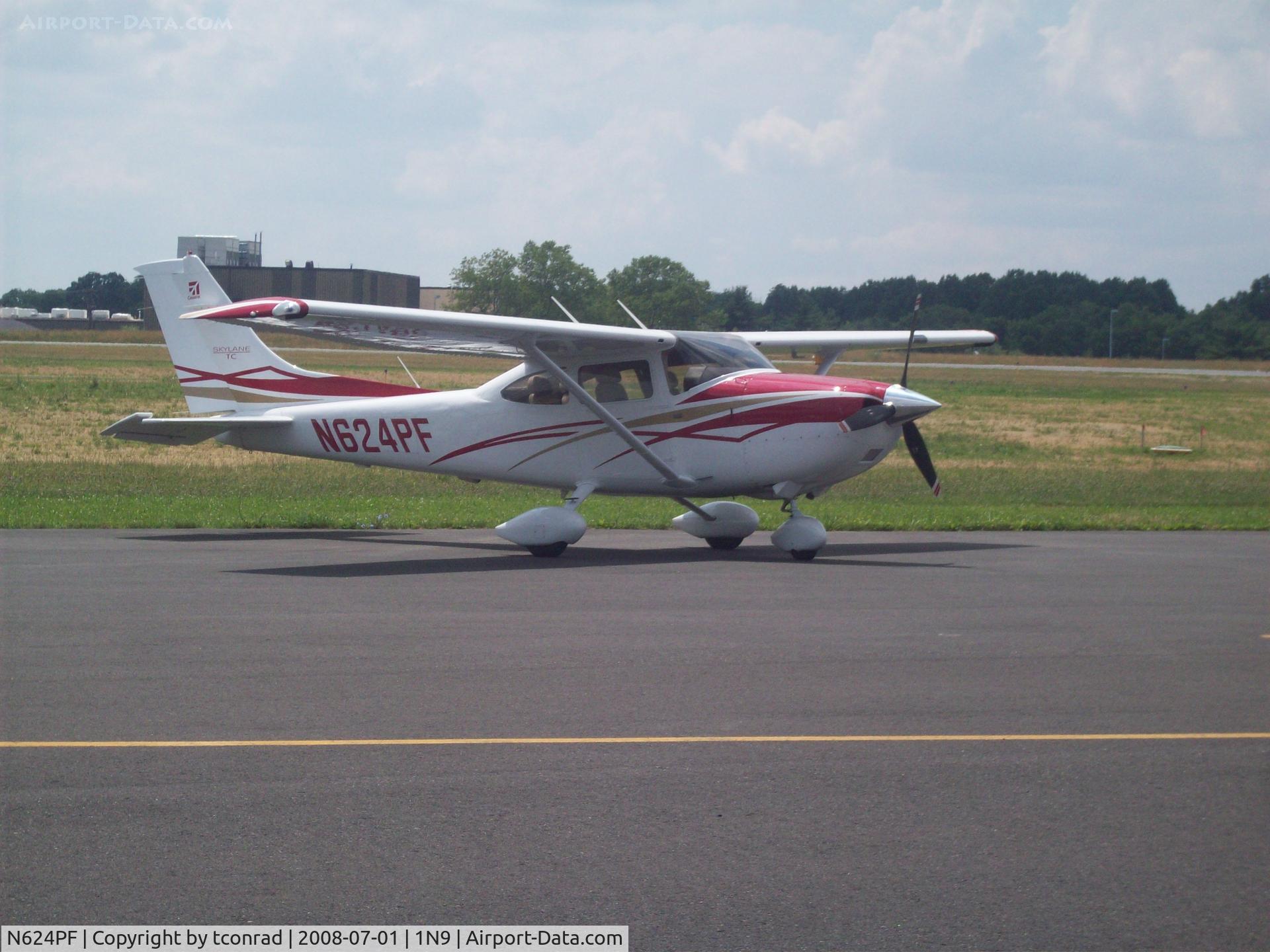 N624PF, 2007 Cessna T182T Turbo Skylane C/N T18208755, at Queen City