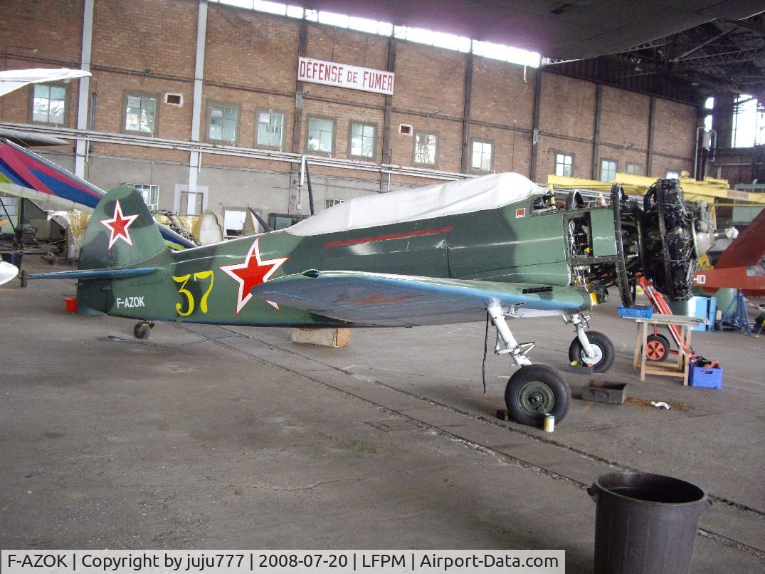 F-AZOK, Let C-11 (Yak-11) C/N 25 III 19, preserved