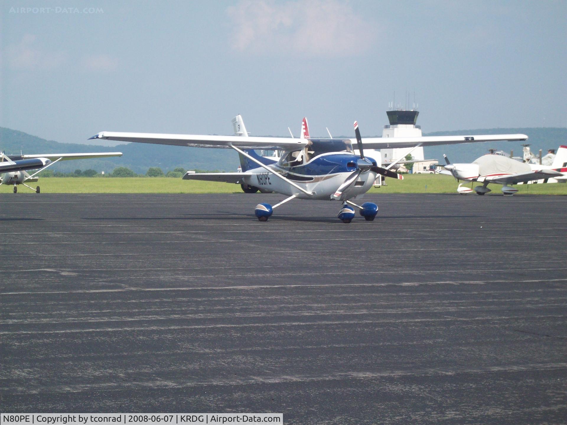 N80PE, 2004 Cessna 182T Skylane C/N 18281472, at Reading Airshow