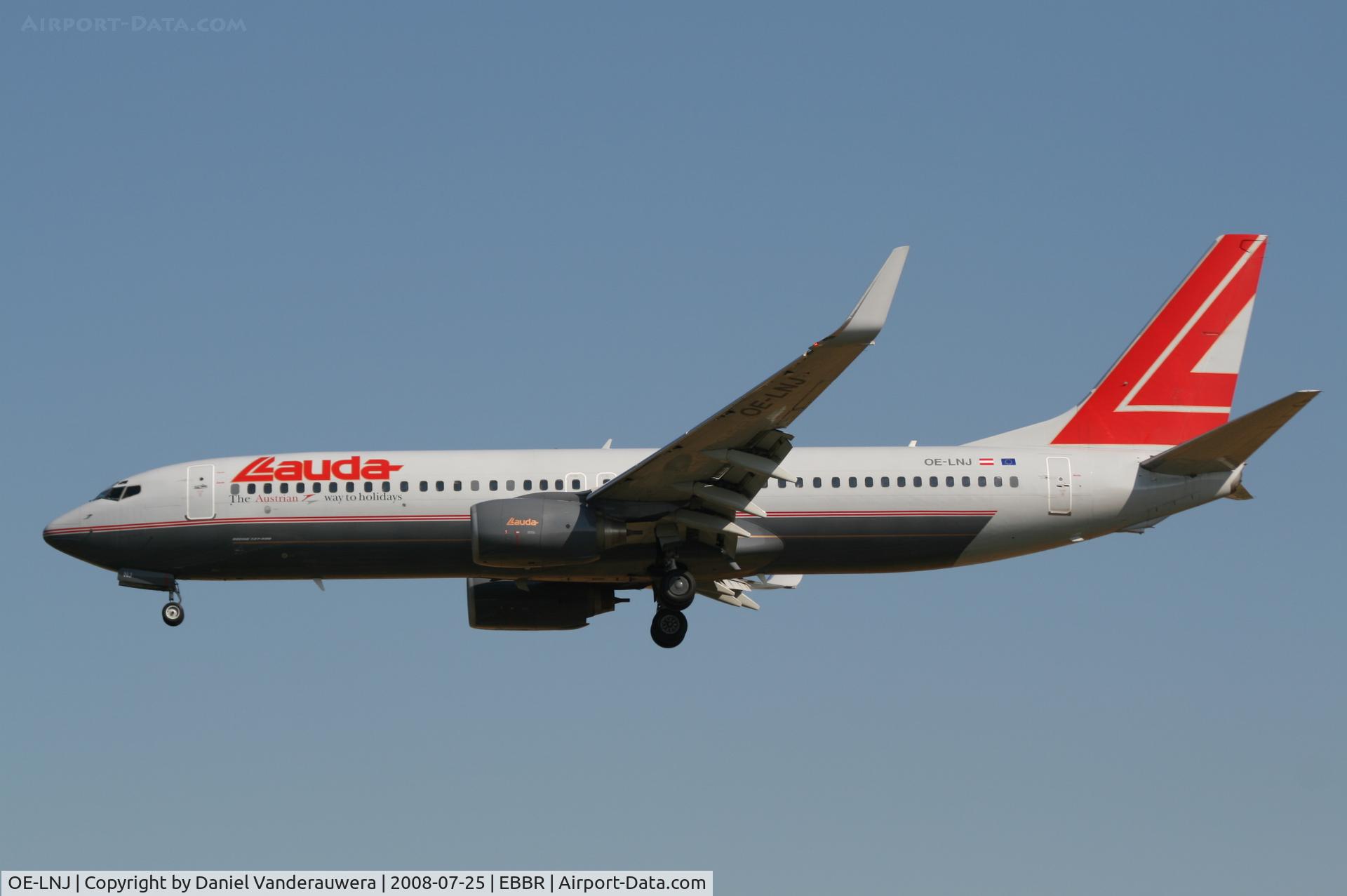 OE-LNJ, 1998 Boeing 737-8Z9 C/N 28177, arrival of flight OS351 to rwy 25L