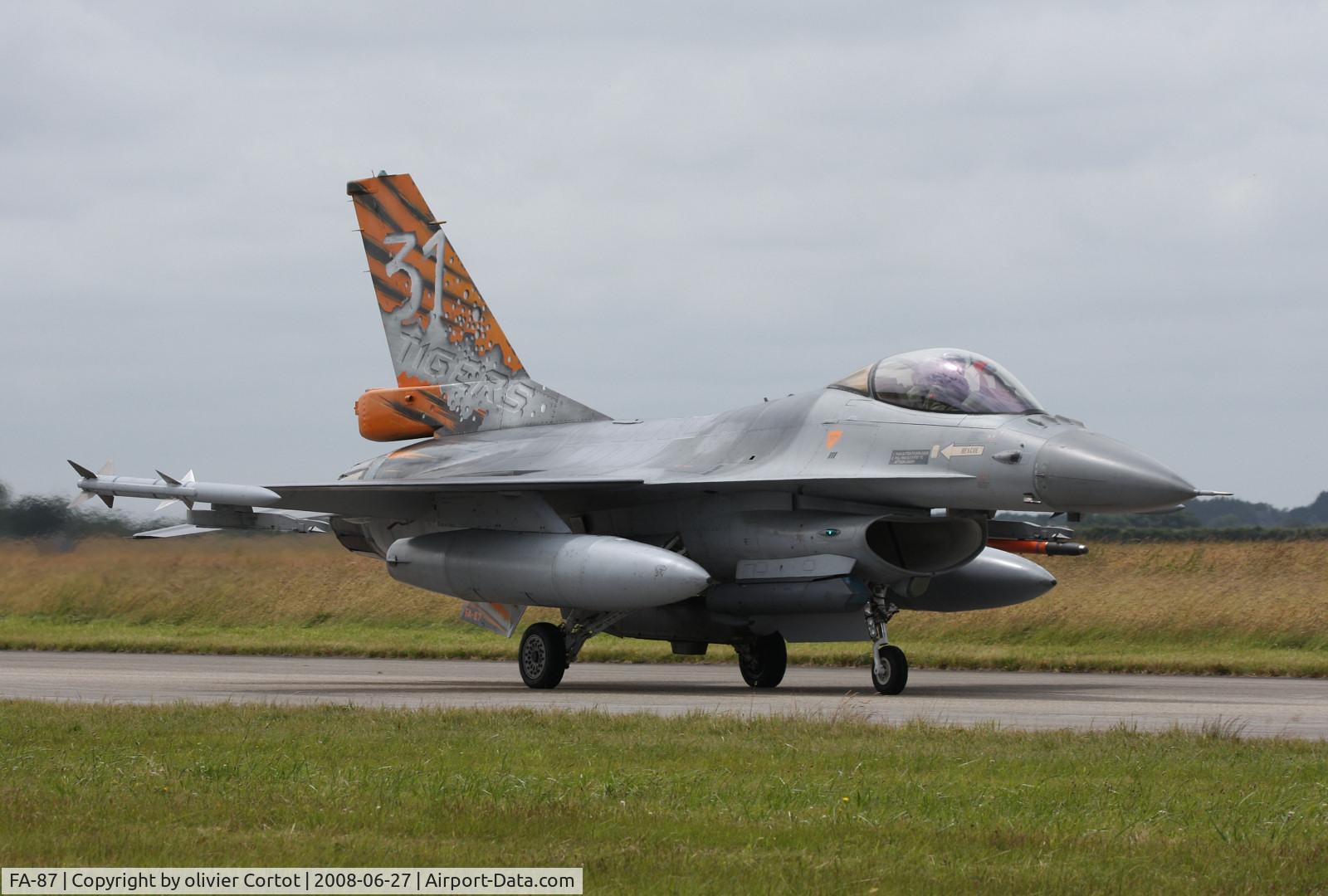 FA-87, SABCA F-16AM Fighting Falcon C/N 6H-87, going back to parking during Tigermeet 2008