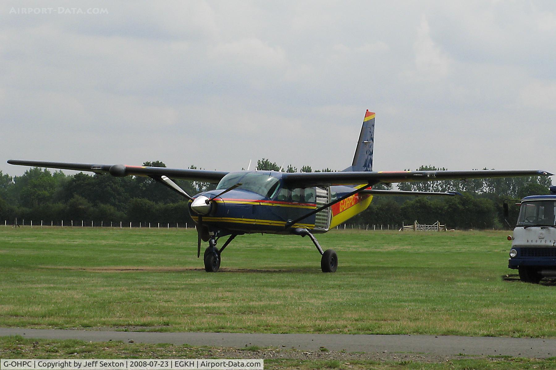 G-OHPC, 1992 Cessna 208 Caravan I C/N 20800224, 1992 Ceesna 208 (previously N288SR) parked at Lashenden/Headcorn