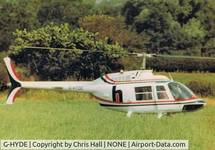 G-HYDE, 1980 Agusta AB-206B JetRanger II C/N 8593, Landed in a field next to a pub near Knutsford,UK