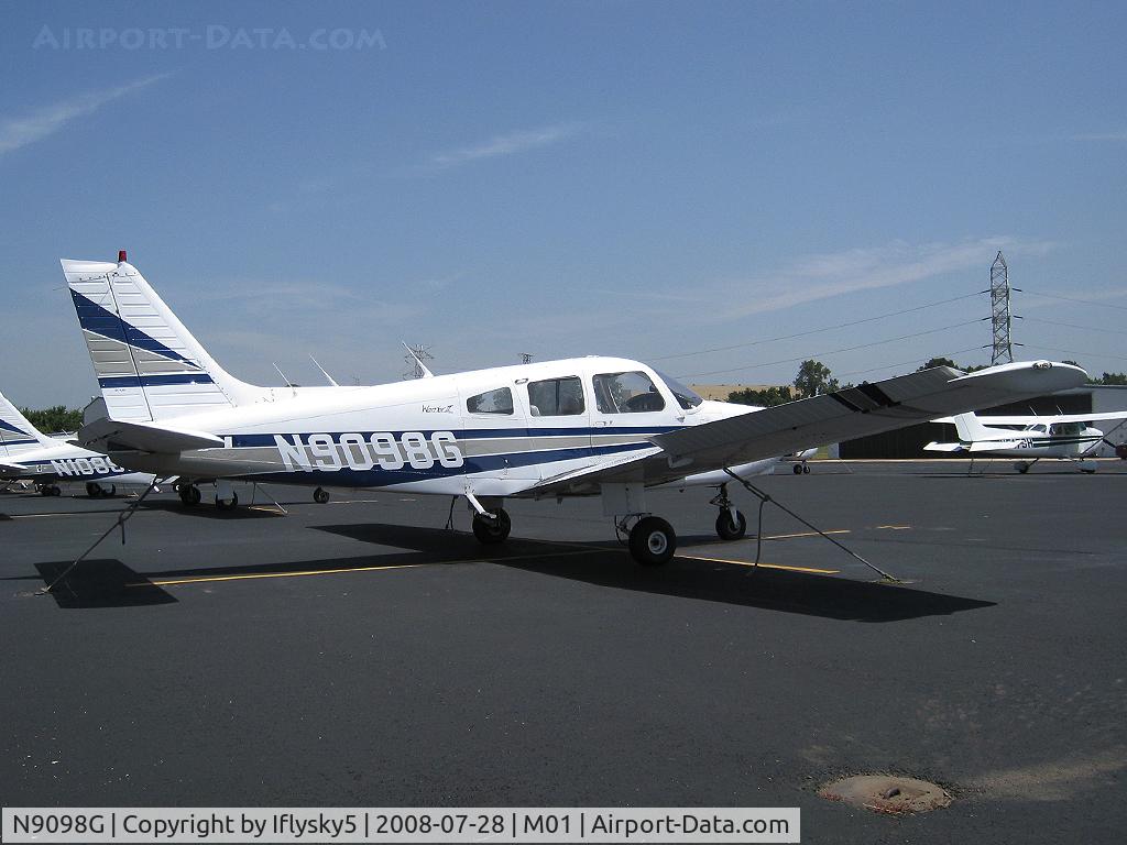 N9098G, 1985 Piper PA-28-161 Warrior II C/N 28-8616024, N9098G PIPER PA-28-161