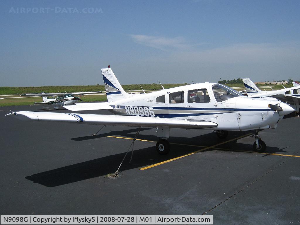 N9098G, 1985 Piper PA-28-161 Warrior II C/N 28-8616024, N9098G PIPER PA-28-161