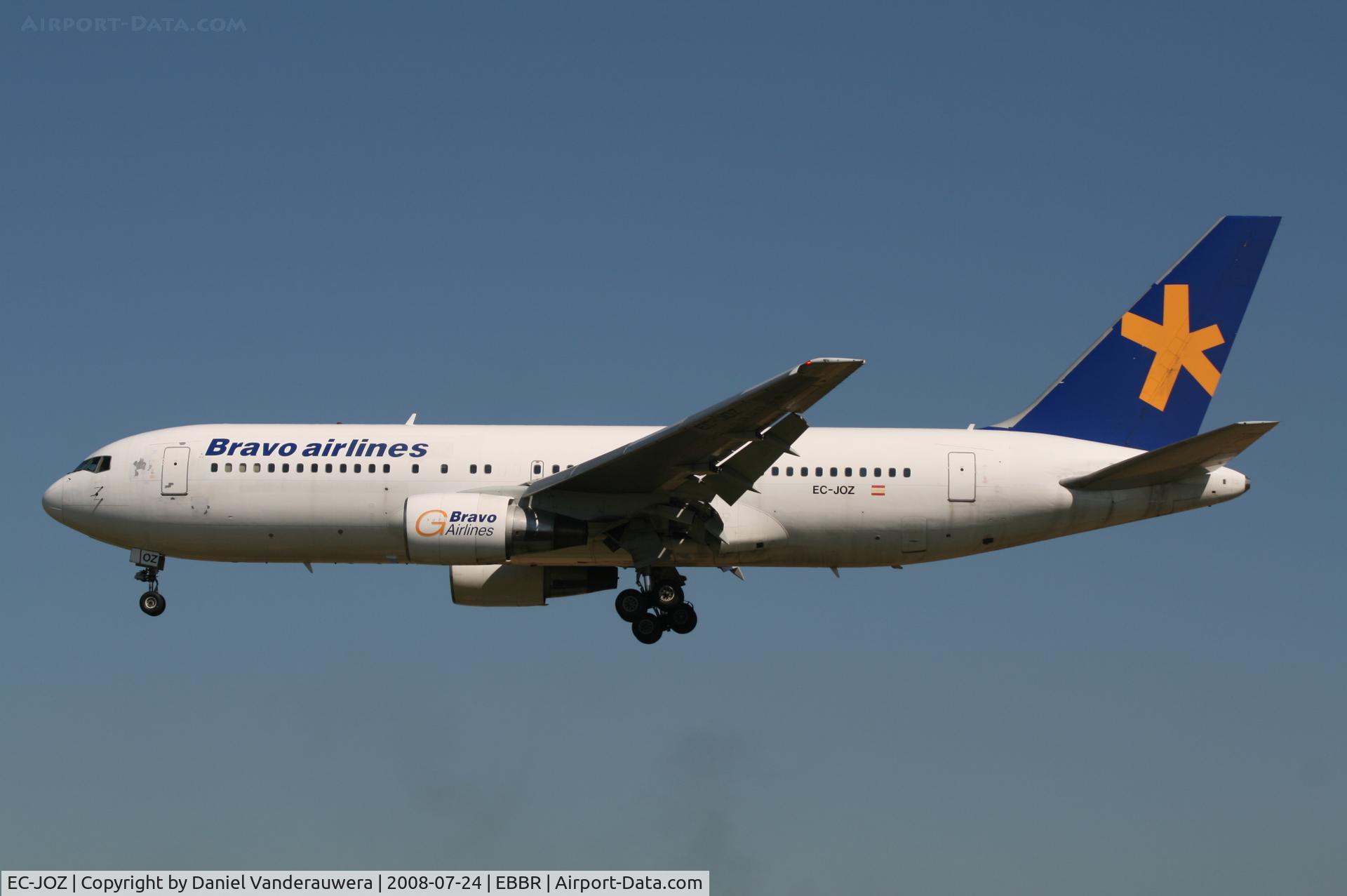 EC-JOZ, 1988 Boeing 767-219/ER C/N 24150, descending to rwy 25L