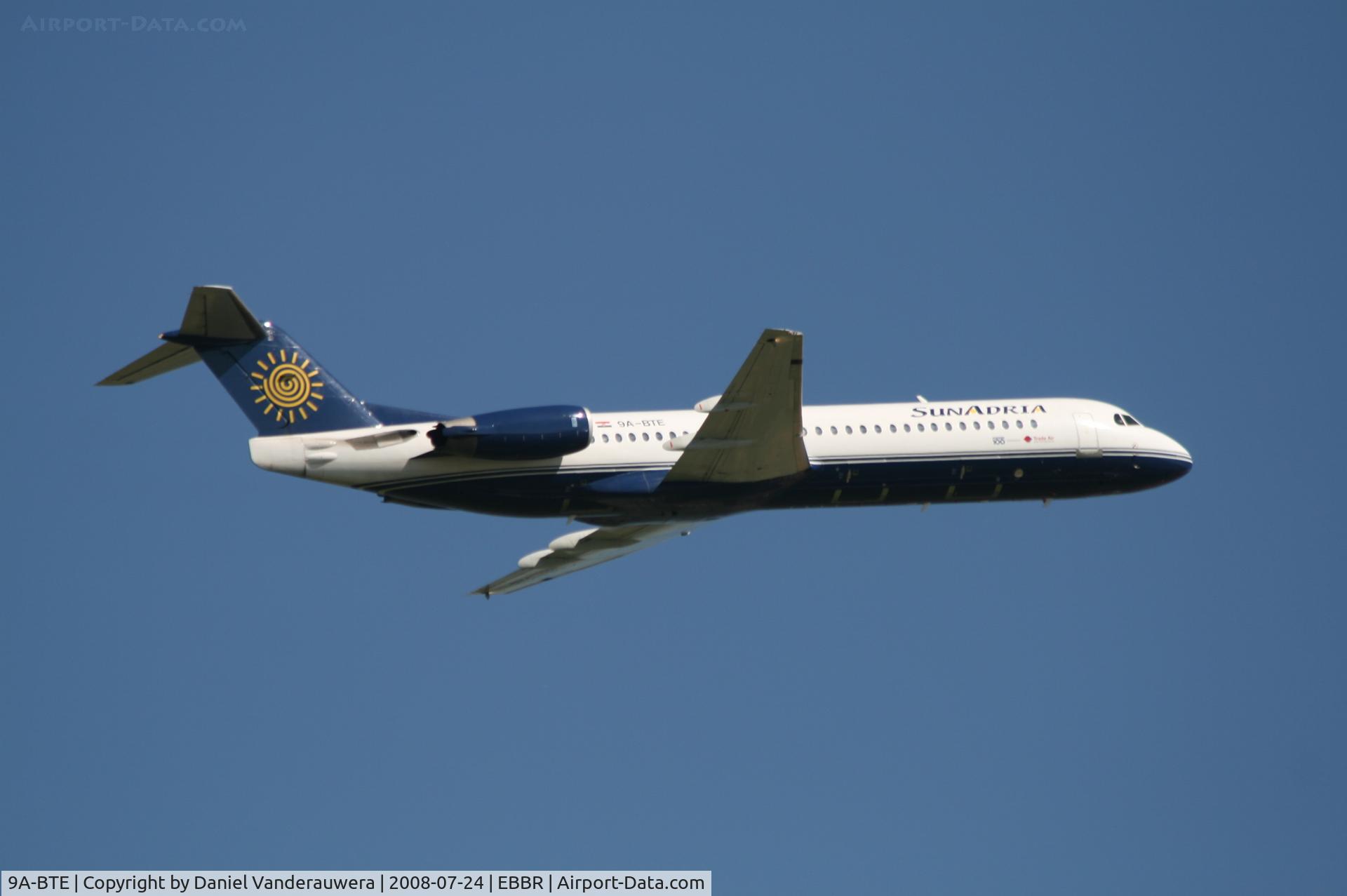 9A-BTE, 1992 Fokker 100 (F-28-0100) C/N 11416, flight OU457 is taking off from rwy 07R