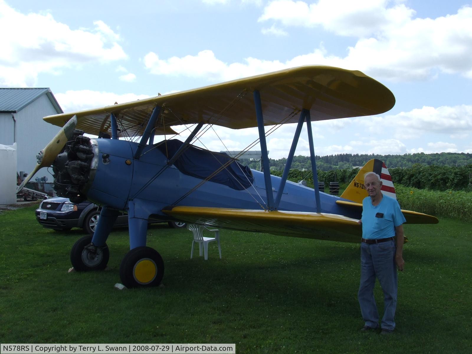 N578RS, Boeing A75N1 C/N 75-049, Boeing/Smith Stearman with it's builder/owner.