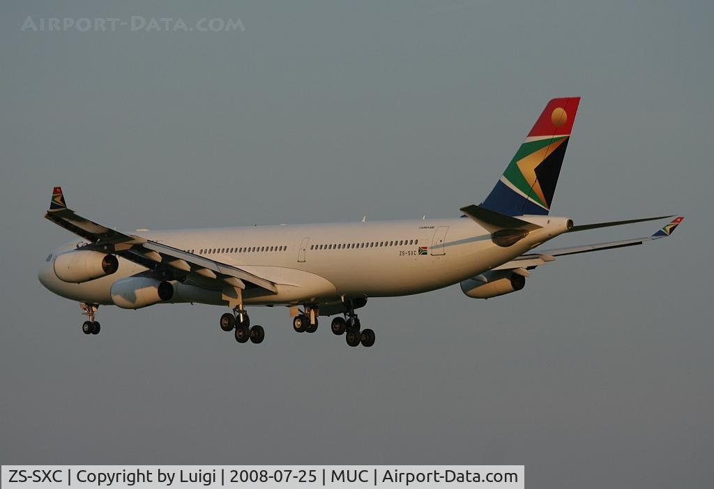 ZS-SXC, 2004 Airbus A340-313E C/N 590, South African
