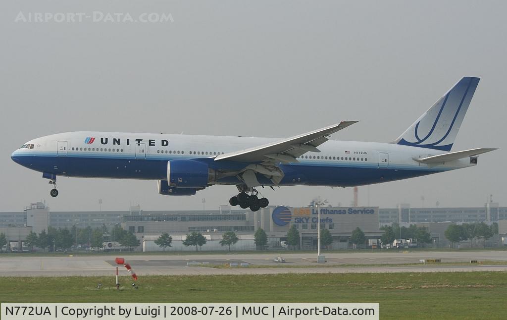 N772UA, 1995 Boeing 777-222 C/N 26930, United